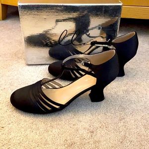 Ellie 2.5” satin dance shoe